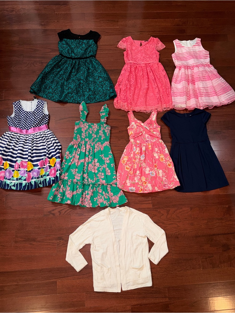 BUNDLE OF GIRLS DRESSES